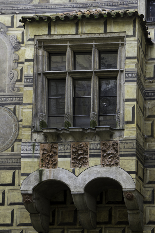 PIC-201007104104