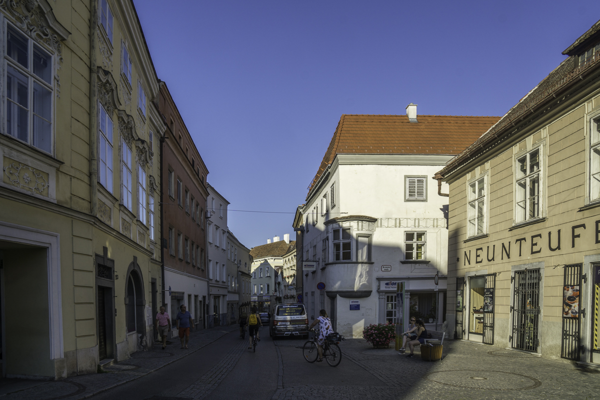 PIC-200812183032